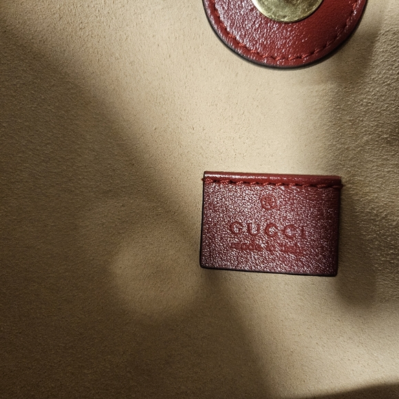 Gucci Red Rajah Leather Tote Bag with pouch - Picture 7 of 7